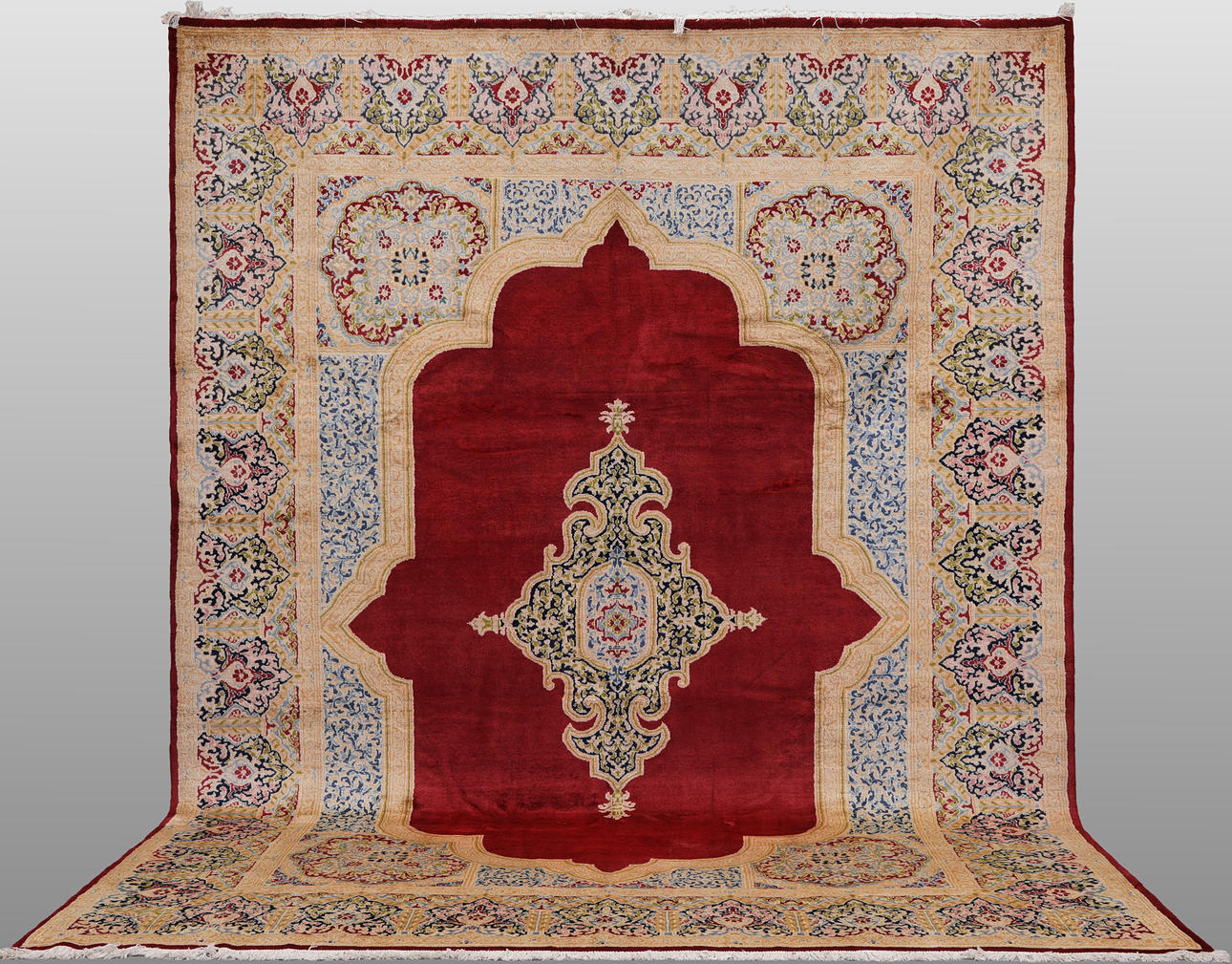 CARPET. Kirman, 395 x 300 cm.