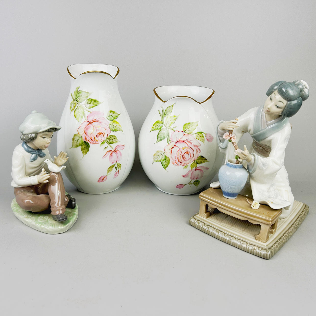 PORCELAIN ITEMS.