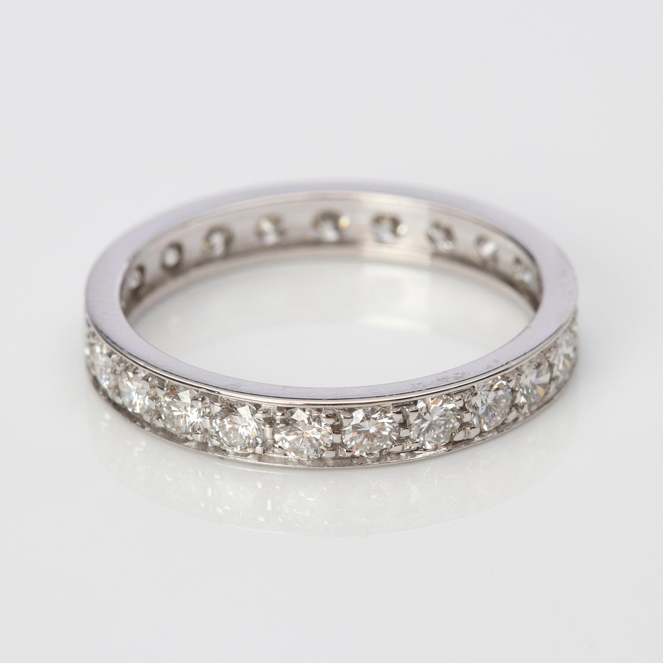 ALLIANCE RING 18K approx. 1,50 ct.