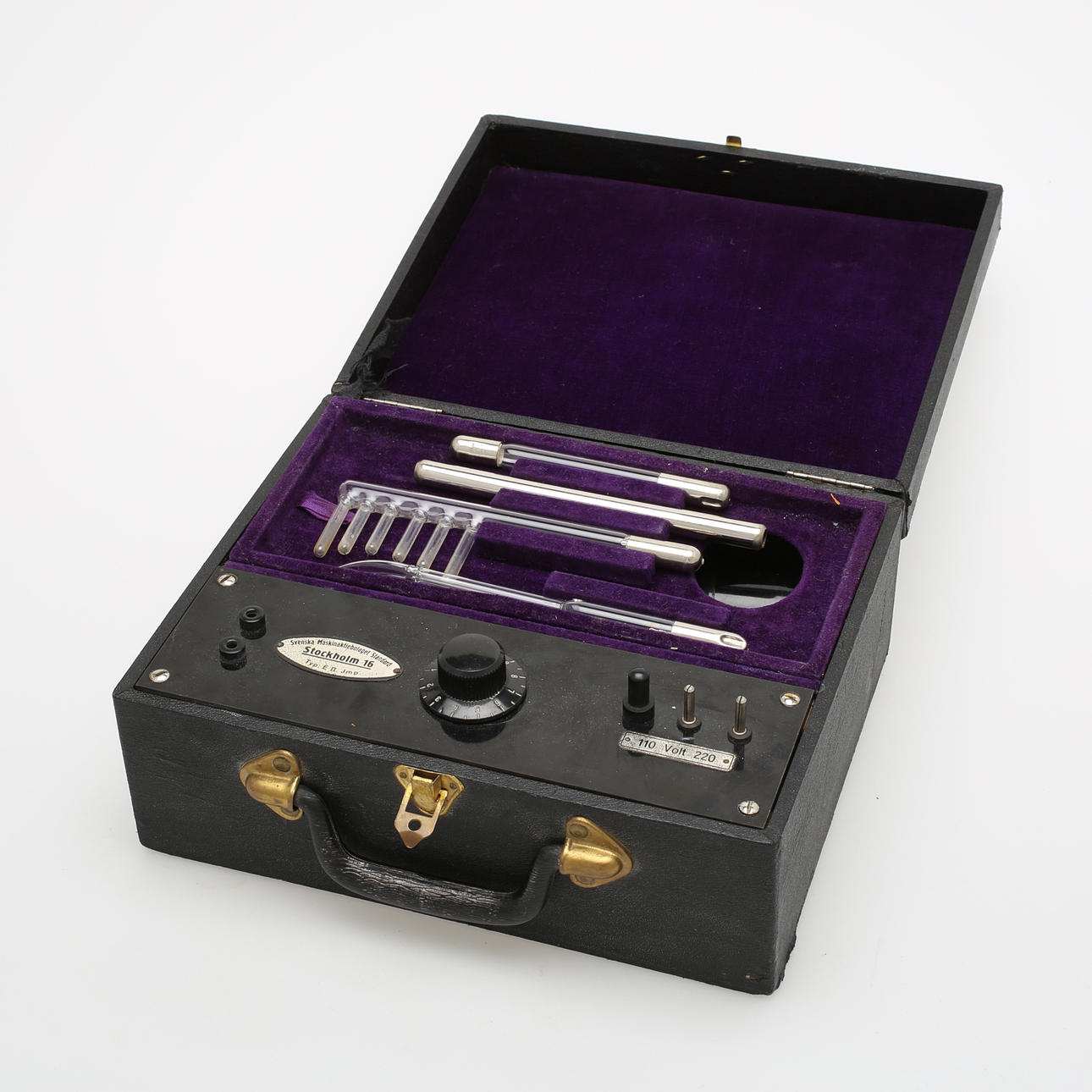 LÄKARVÄSKA med LÄKARINSTRUMENT, Svenska Maskinaktiebolaget Standard.