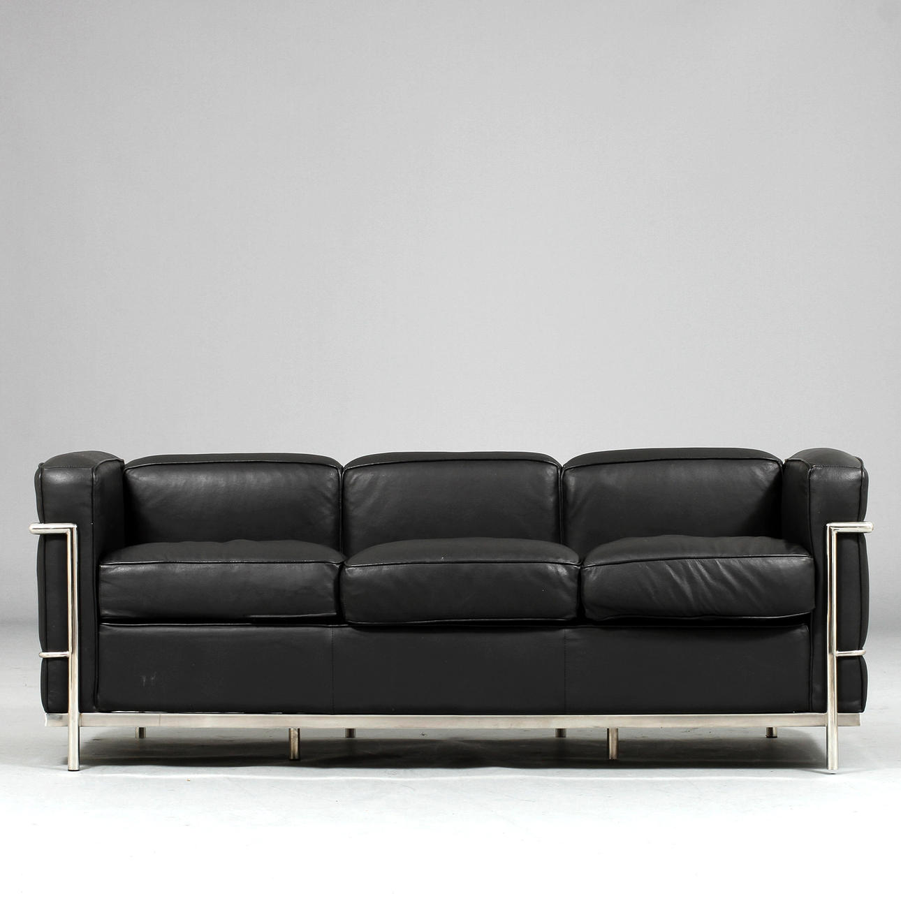 SOFFA, "LC2", efter Le Corbusier.