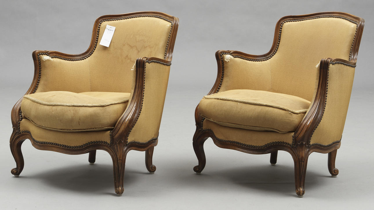 FÅTÖLJER, ett par, rokokostil, 1900-tal.