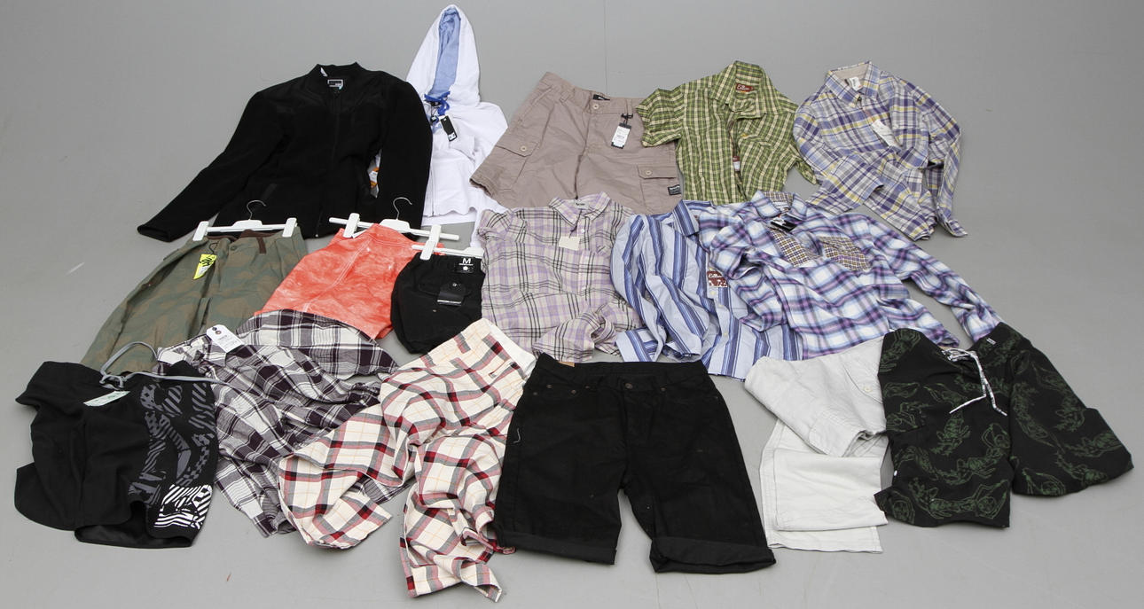 NYA KLÄDER, 17 del, storlek M, konkursen efter first aid.