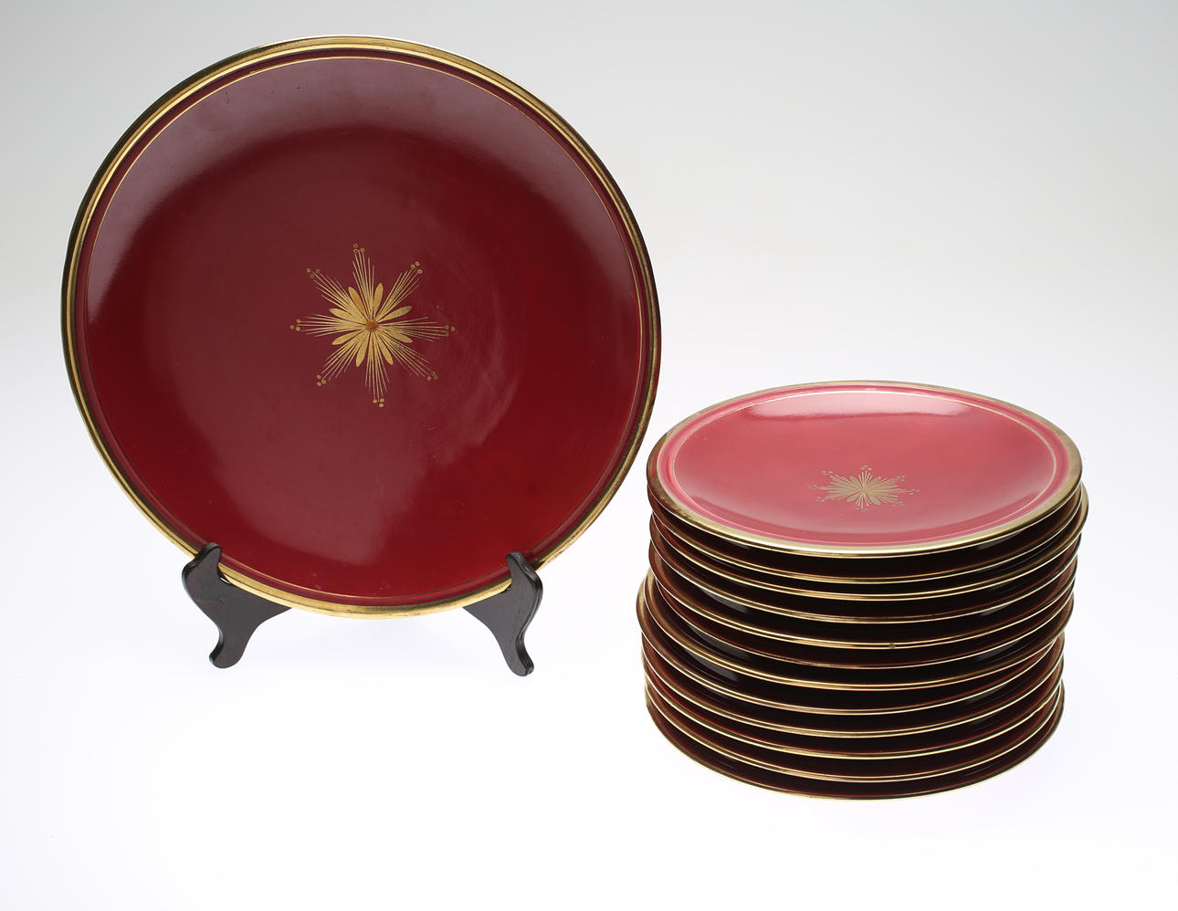 FRUKTSERVIS, 13 delar, keramik, Röd Rubin, Arthur Percy, Upsala Ekeby.