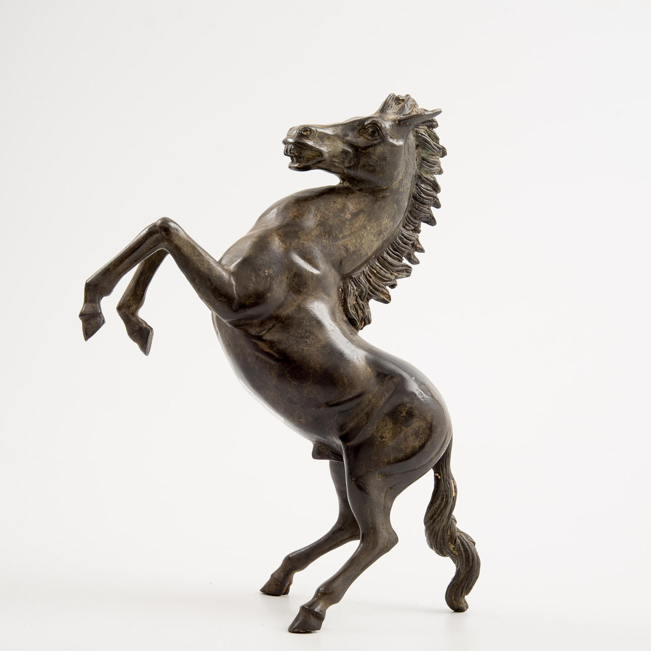 OKÄND KONSTNÄR. Djurskulptur omkring 1900.