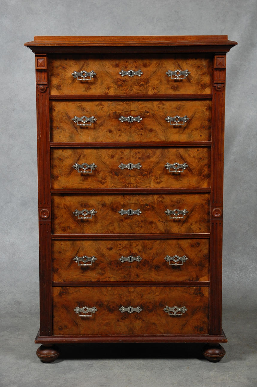 HERRBYRÅ, Nyrenässans, 1800 tal.