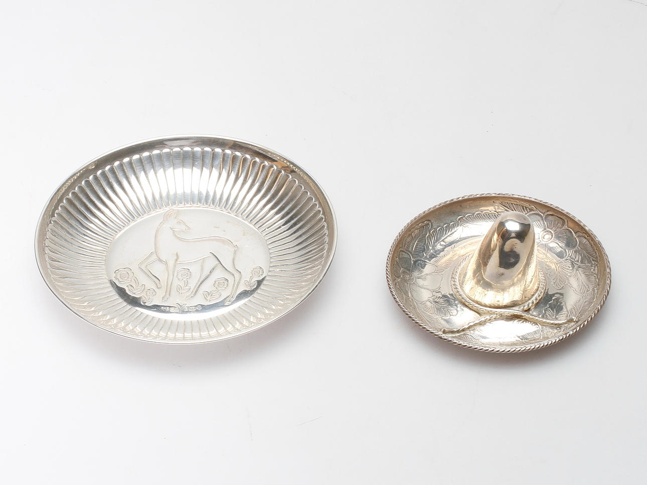 SILVER, 2 delar, vikt ca. 111,3 gram.