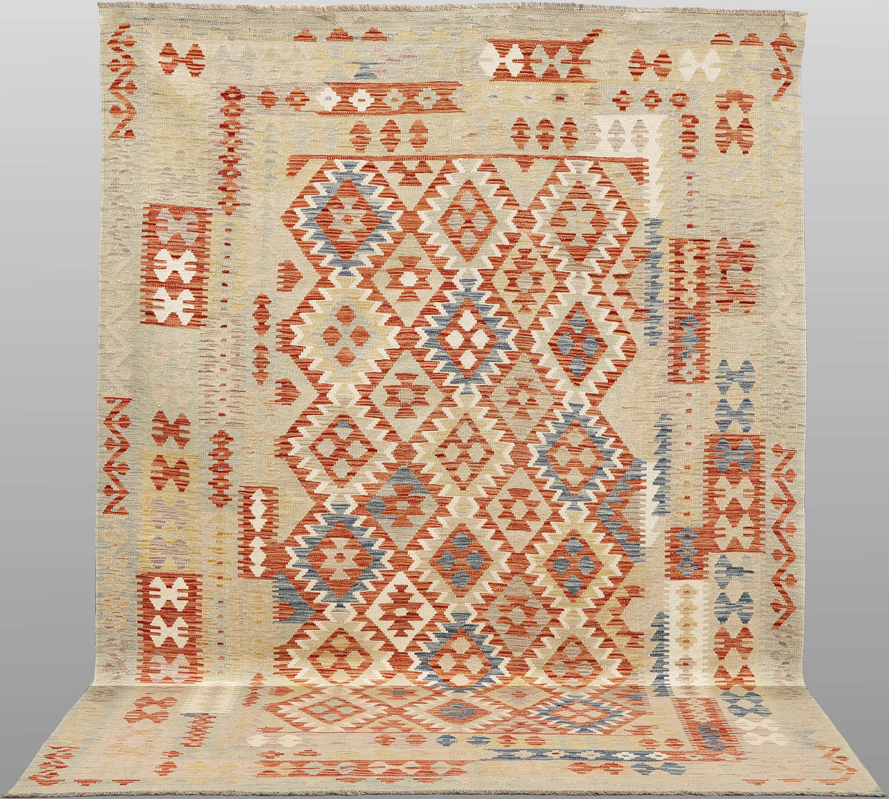 CARPET. Kelim classic design, 294 x 199 cm.