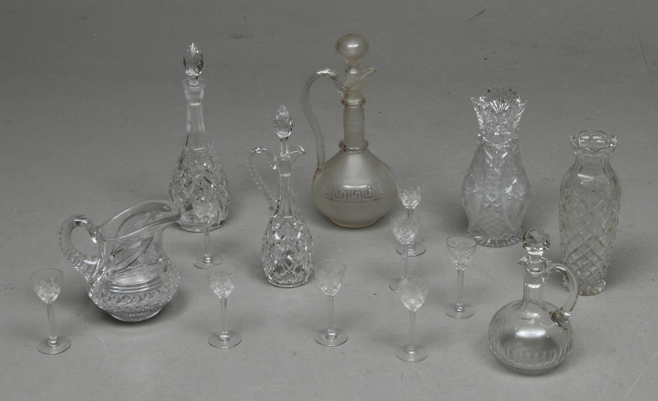 PARTI GLAS, 15 delar, 1900-tal.