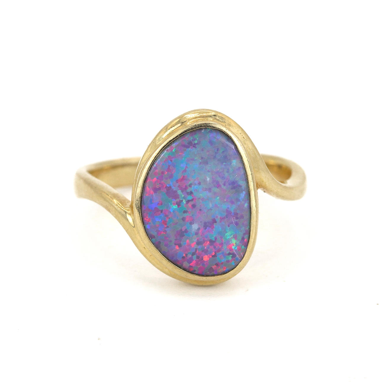 14K GULD OCH OPAL RING.