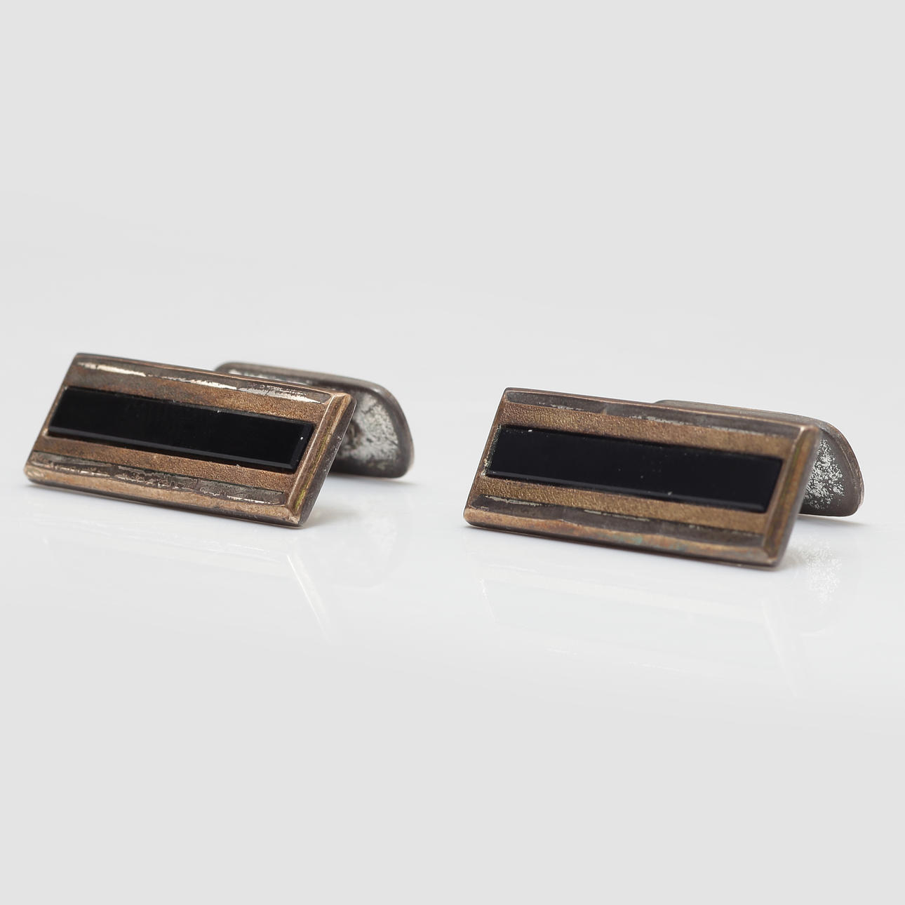 CUFFLINKS, PAIRED, SILVER.