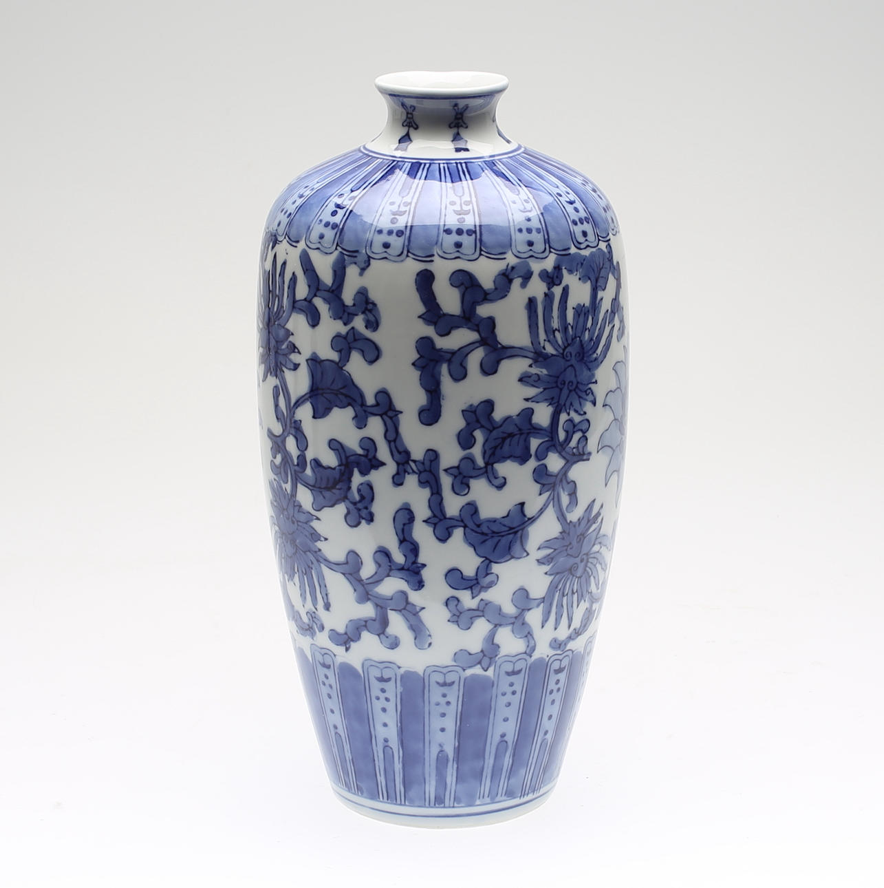 VAS, porslin, Kina, 1900-/2000-tal.