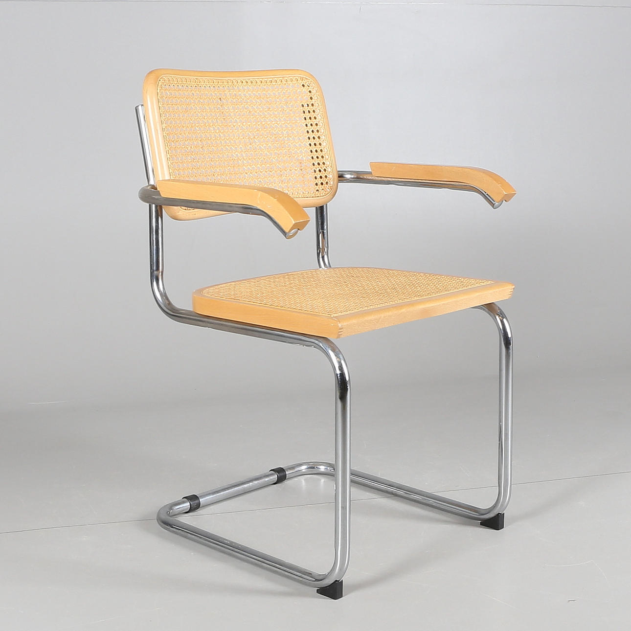 KARMSTOL, björk/rotting, bauhaus-stil,1900-tal.