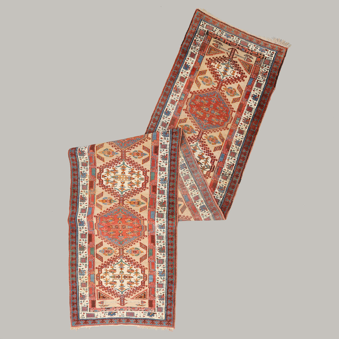 KURDISK GALLERIMATTA, semi-antik, mått 450x94 cm.