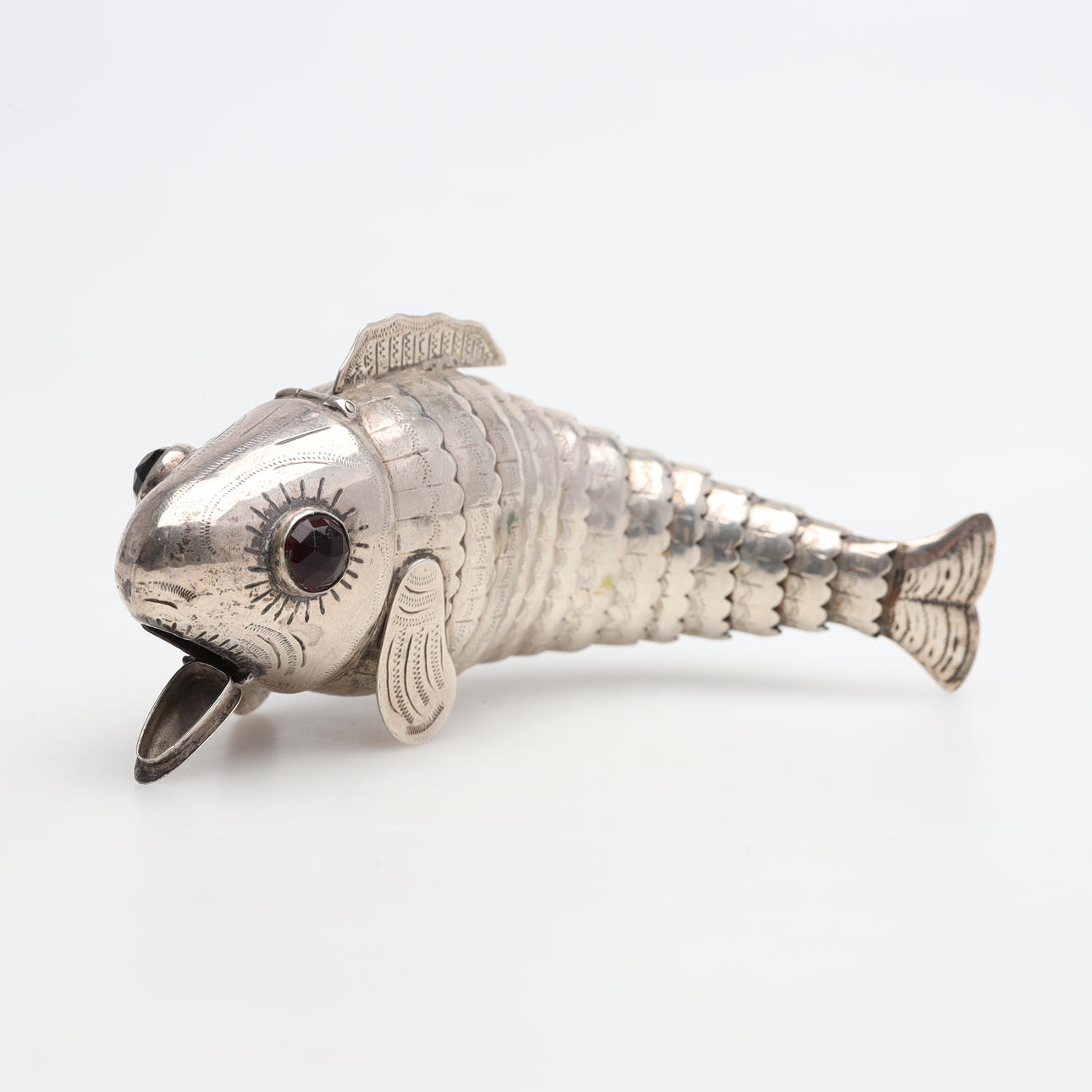 SMELL BOX, fish, silver/metal, gross weight approx. 30 grams. Silver ...