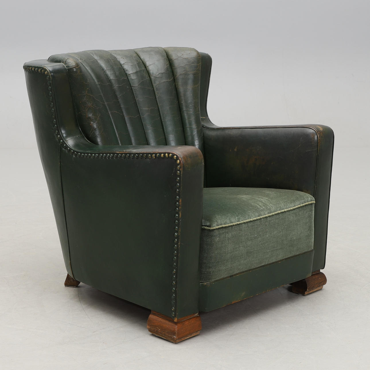 A 1940s armchair.