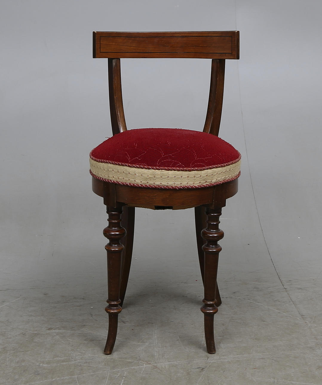 STOL, nyrokoko, sent 1800-tal.