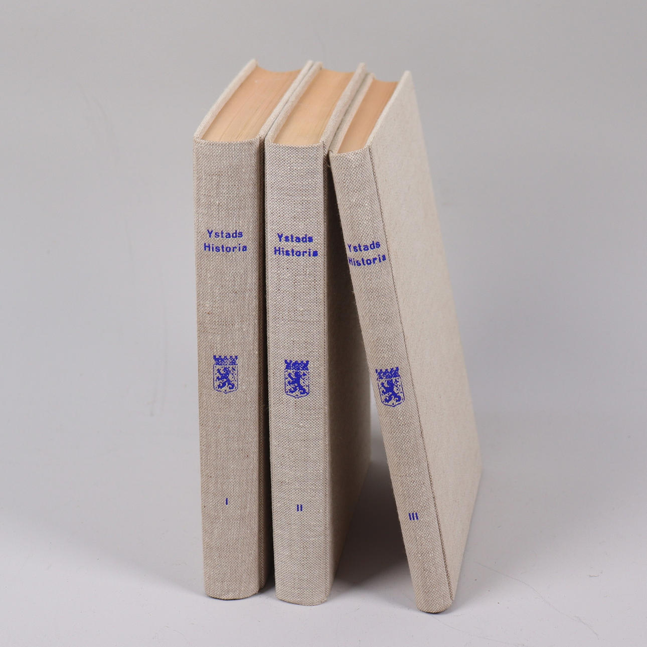 BÖCKER, Ystads Historia 3 volymer, 1956.