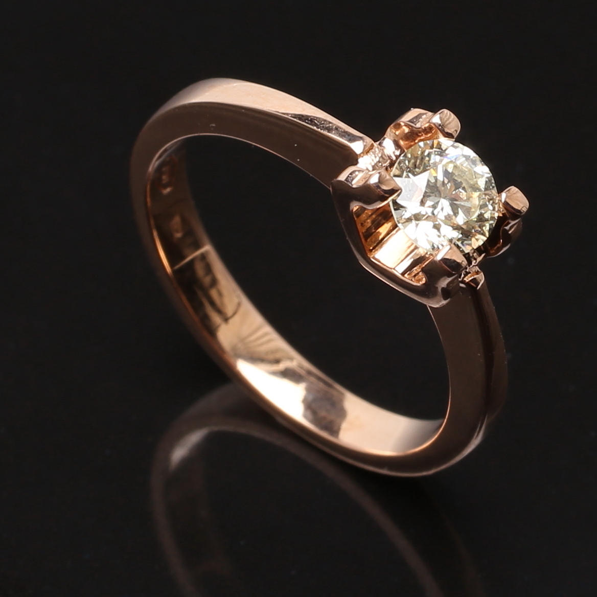 RING I 18K koppargulguld med solitär diamant, 0,50 ct.