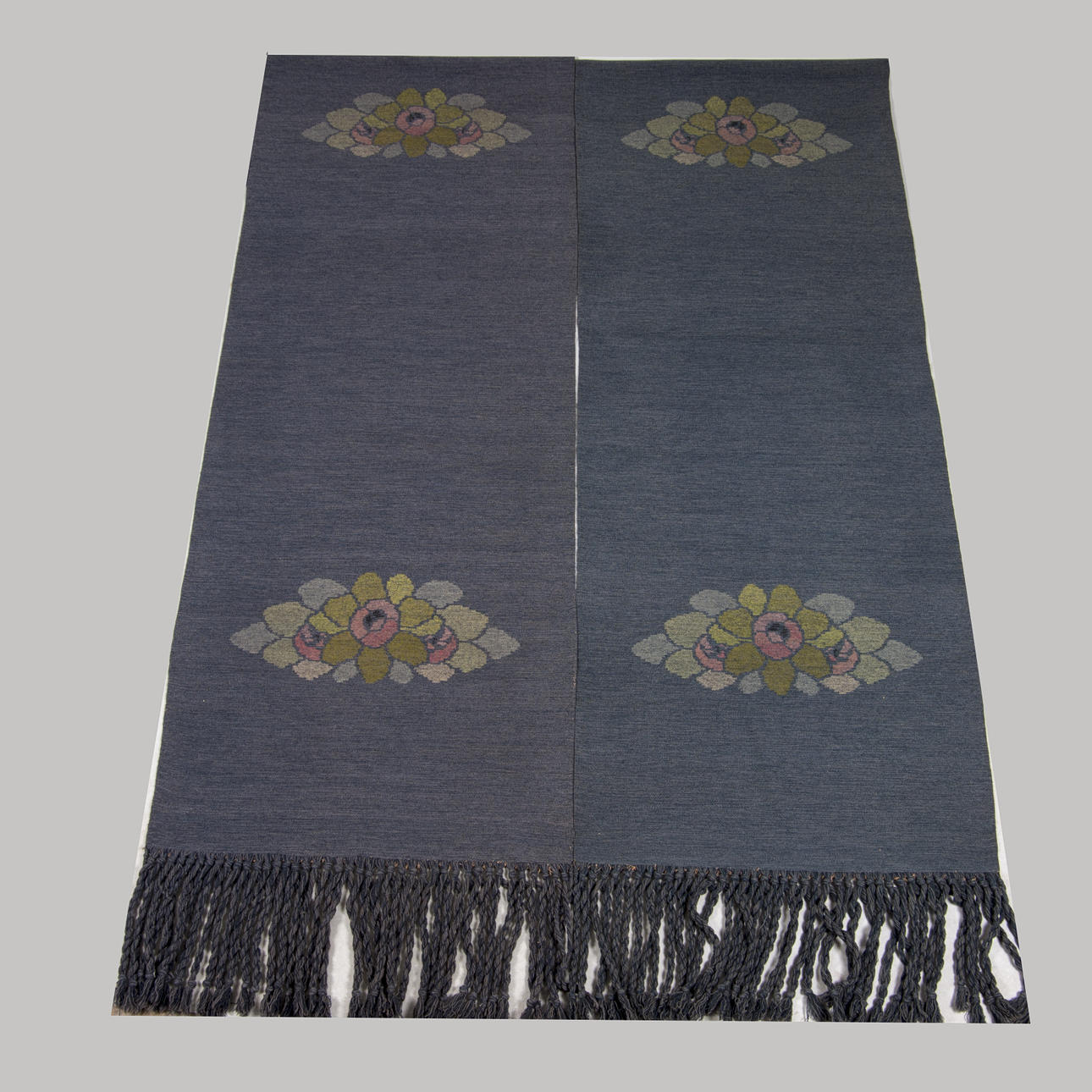 DRAPERIER, 1 par, 235 x 67 cm.