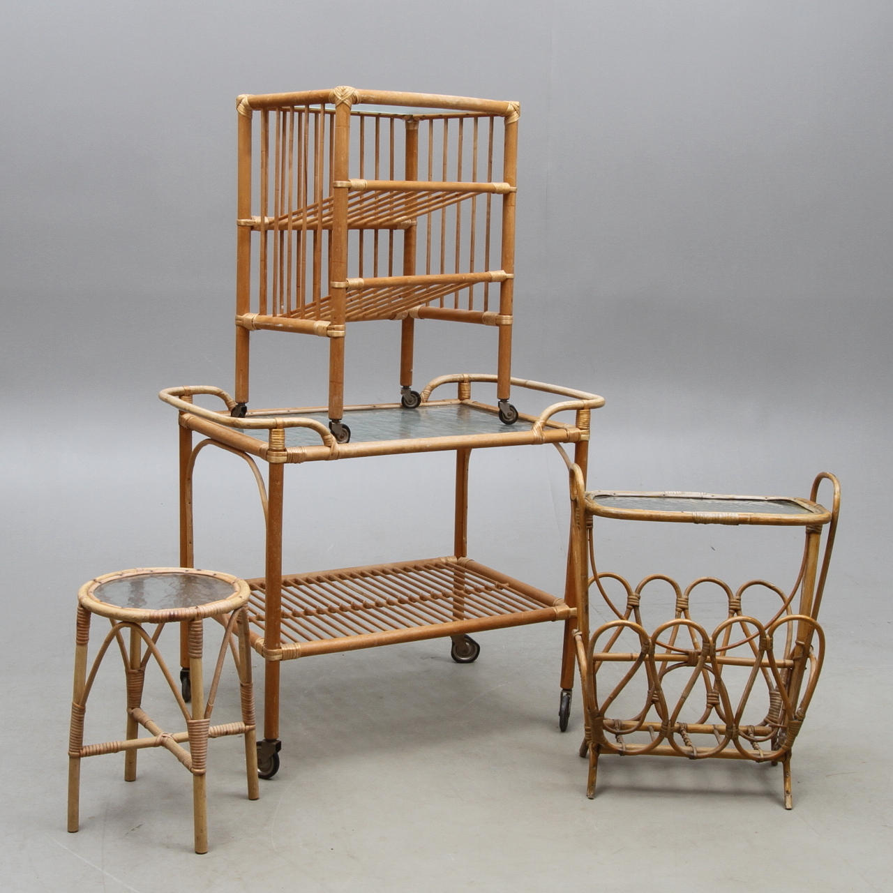 ROTTING-/BAMBUMÖBLER, 4 st, omkring 1900-talets mitt.