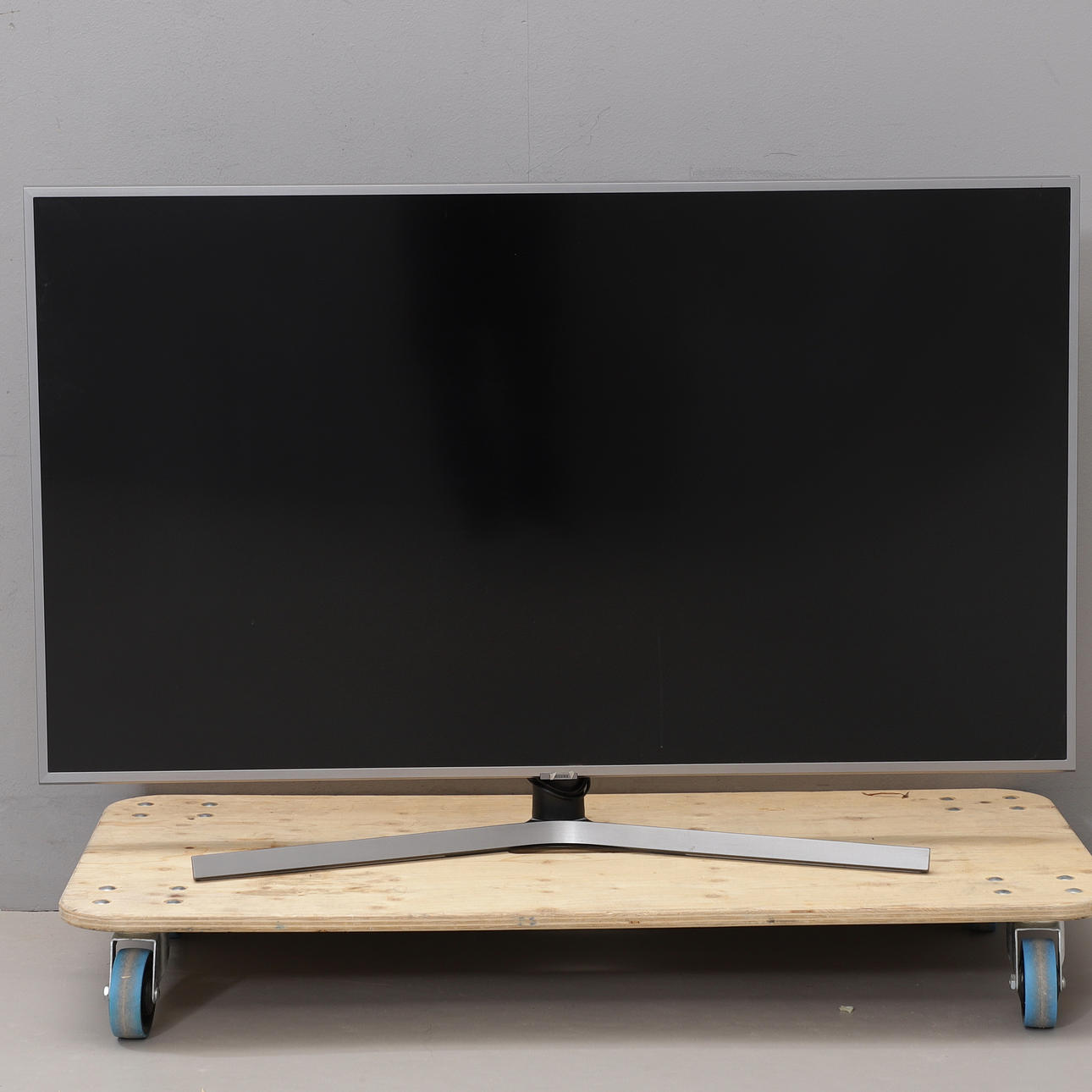 TV, Samsung, 55 pulgadas, década de 2010.