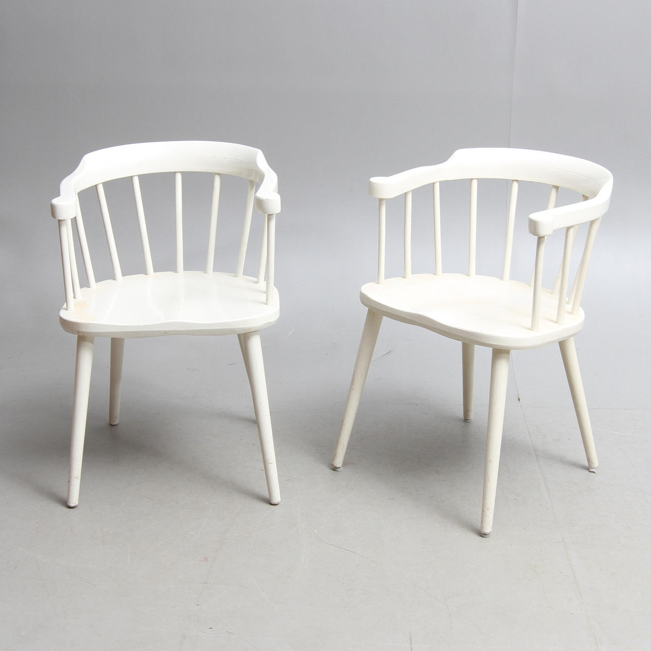 KARMSTOLAR 1 par, etikettmärkta ZPM Radomsko, 1900-tal.