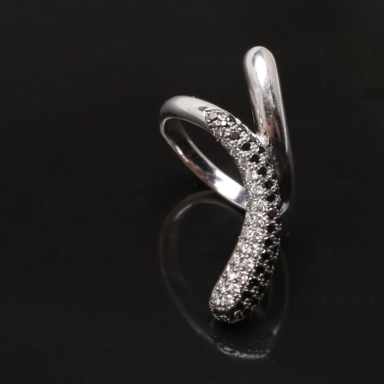 RING i 14K vitguld med diamanter, 1,20 carat.