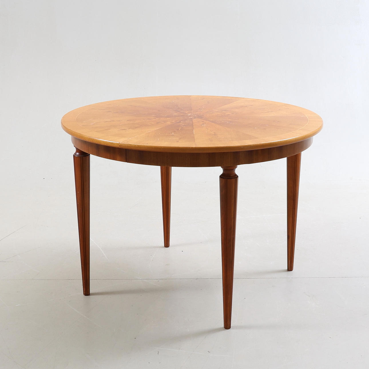 A Swedish Modern dining table, 1940s/50s.