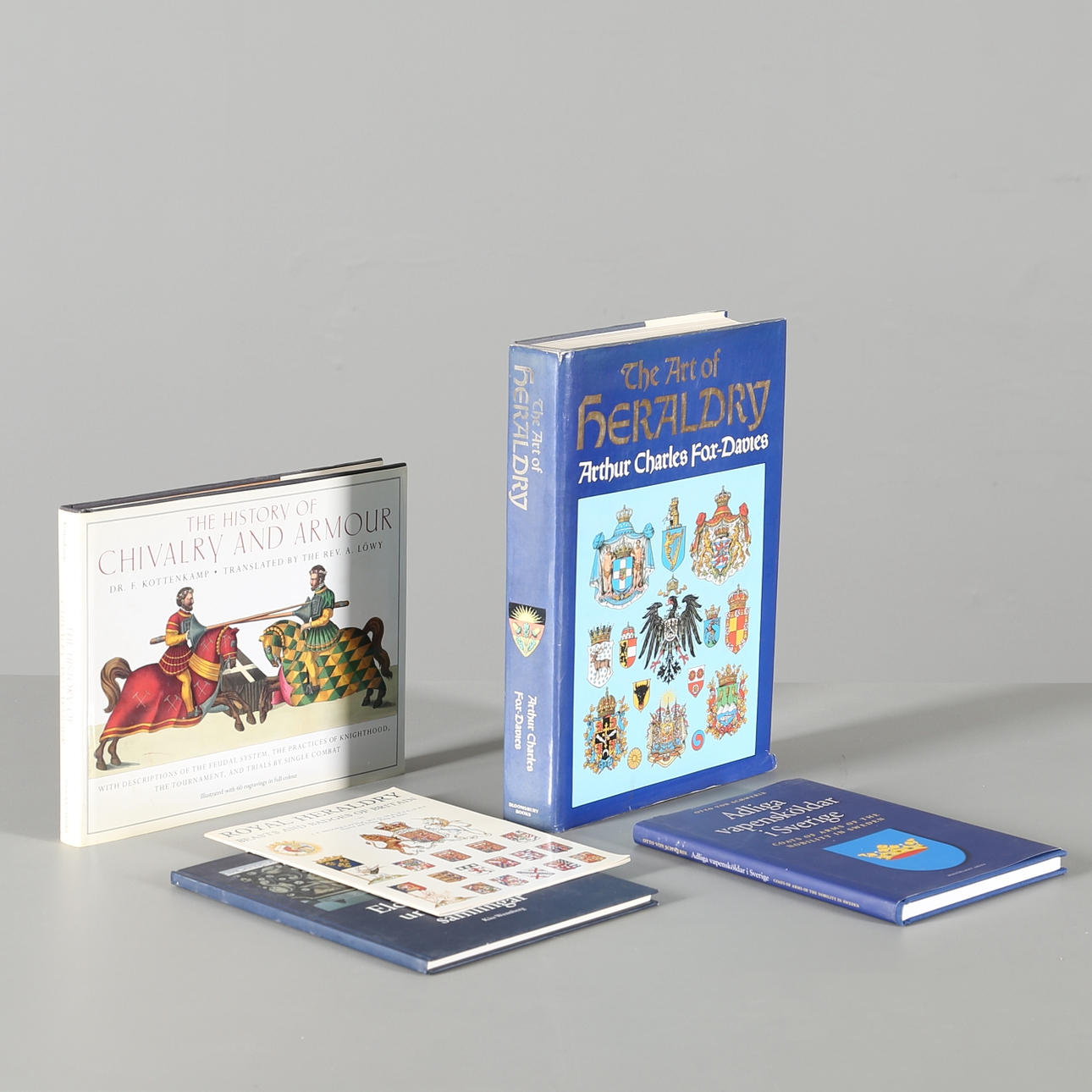 PARTI BÖCKER, 5 delar, bl, a "The Art of Heraldry" Arthur Charles Fox-Davies.