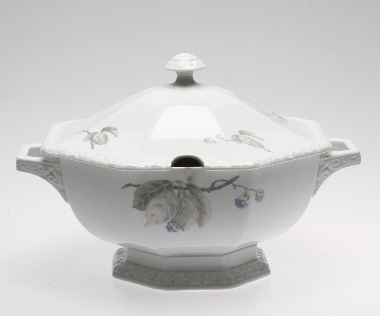 SOPPTERRIN, porslin, Maria, Björnbär, Rosenthal, Tyskland.