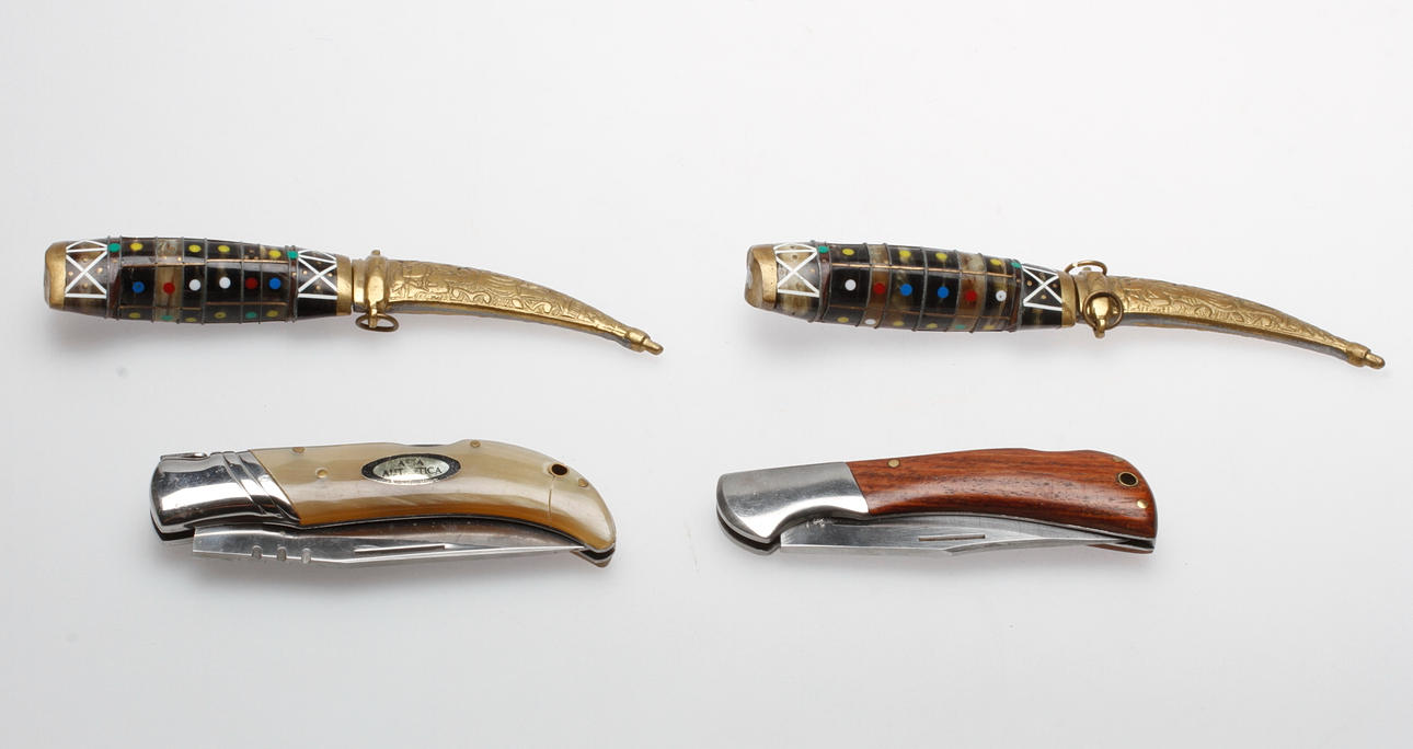 KNIVAR, 4 st, orientalisk, Laguiole samt Frost Cutlery.