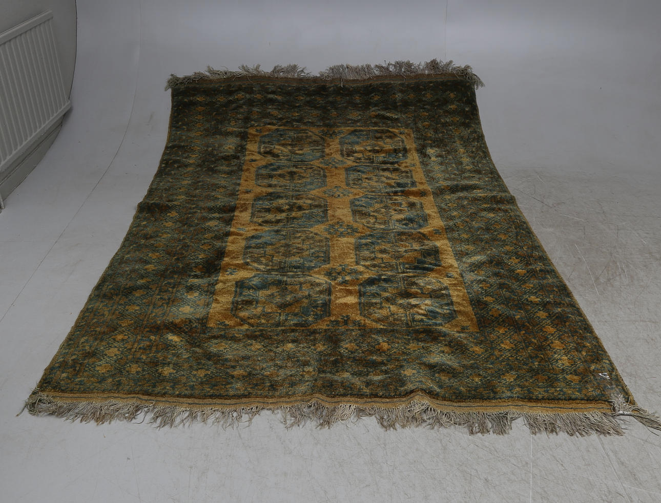 MATTA, Afghan, 1900-tal, ca 253x 194 cm.