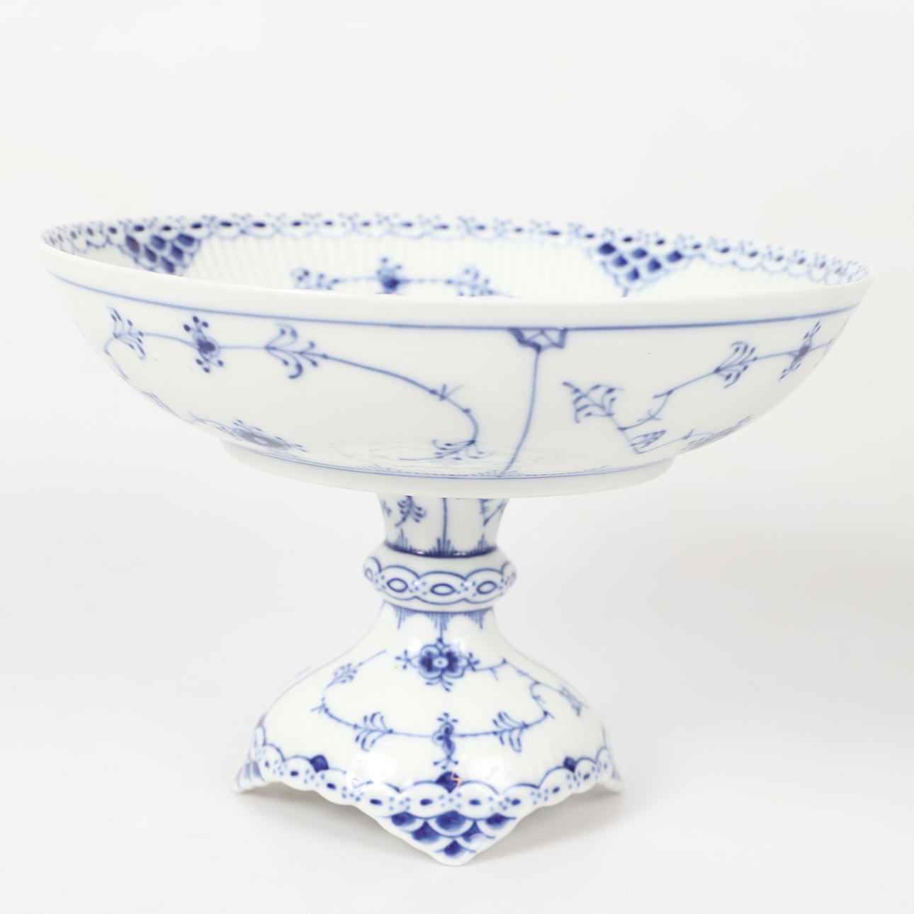 sk-l-p-fot-musselmalet-porslin-royal-copenhagen-danmark-keramik