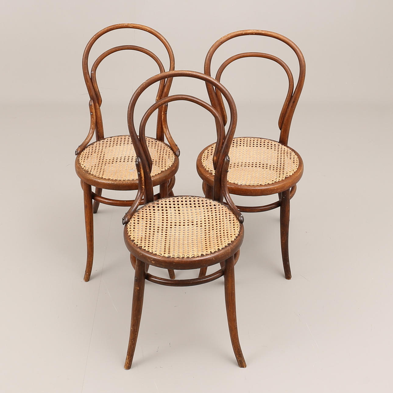 STOLAR, 3 st, Thonet, Böjträ med rottingsits, tidigt 1900-tal.