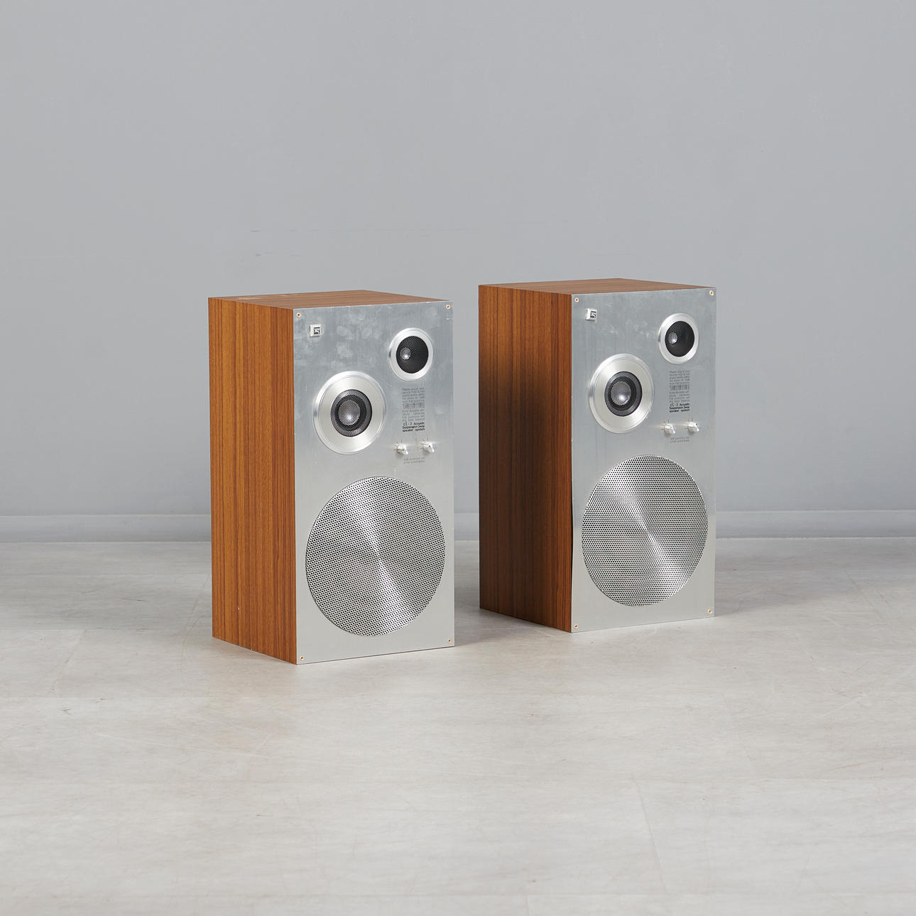 Living Audio for Chrysler Electric, speaker, model 'CL-3', wooden