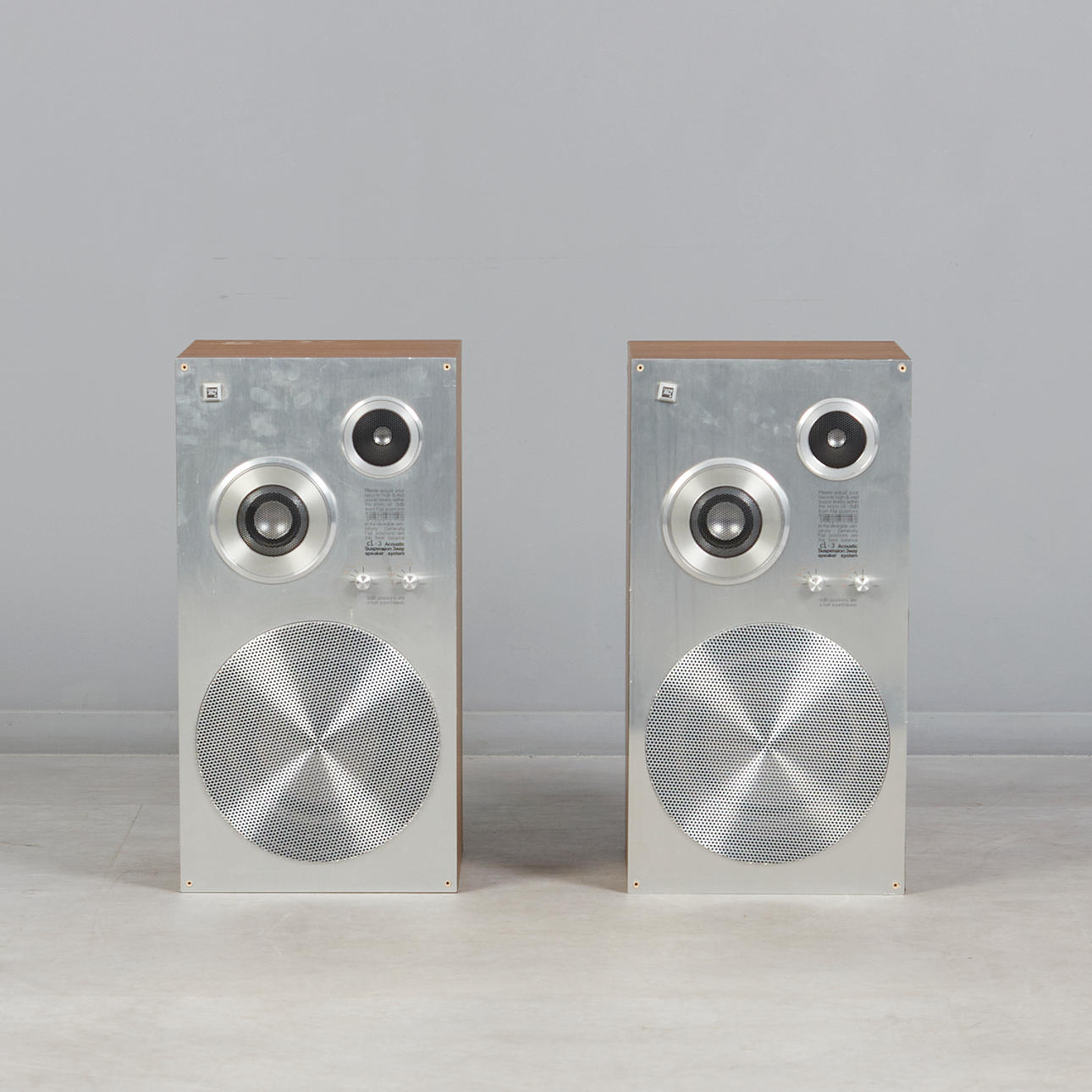 Living Audio for Chrysler Electric, speaker, model 'CL-3', wooden