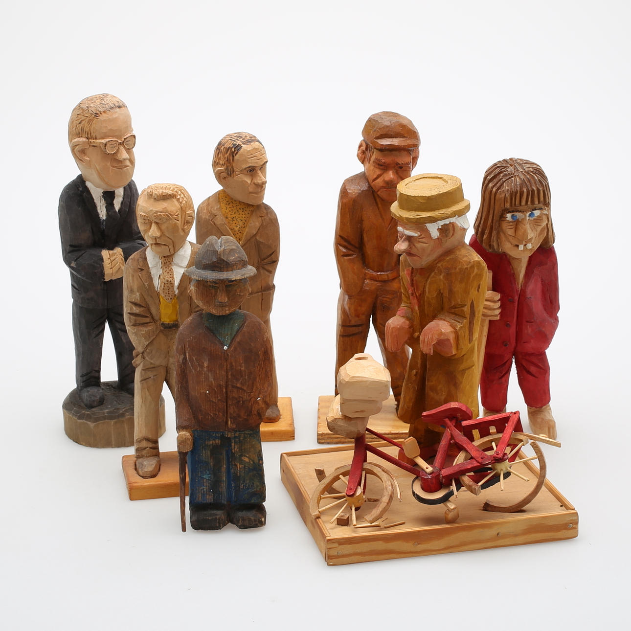 SKULPTURER, 7 st , snidat trä, Folke Andersson, signerade.