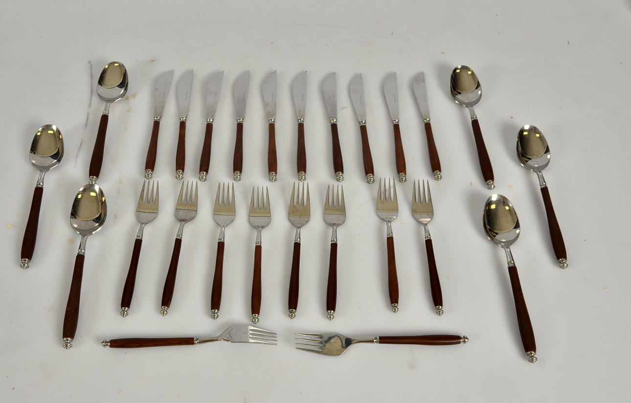 BESTICK, rostfritt stål och träskaft, 26-delar.