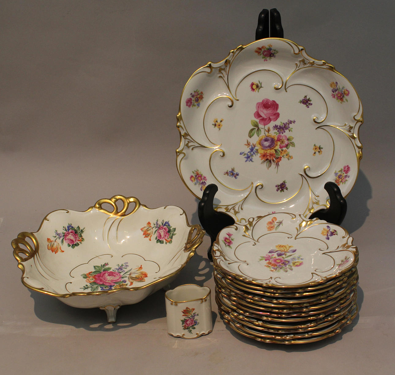 PARTI PORSLIN (15). Märkt JLMENAU, Made in Germany.