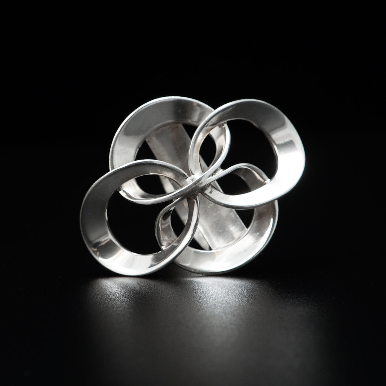 ERIK GRANIT. A silver ring, E. Granit & Co, Helsinki, 1974.