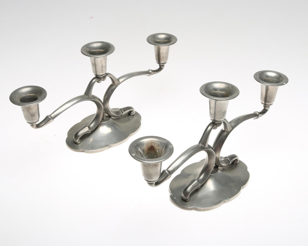 LJUSSTAKAR, 1 par, tenn, 1900-tal.