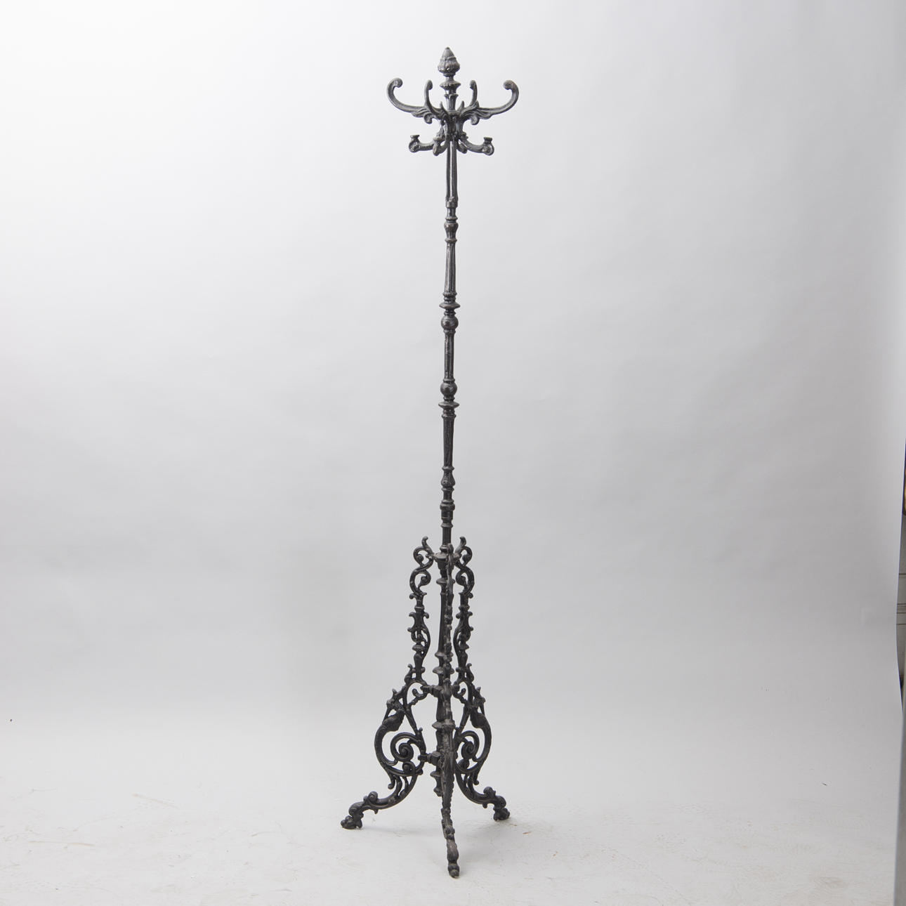 TAMBURMAJOR, gjutjärn, samtida.