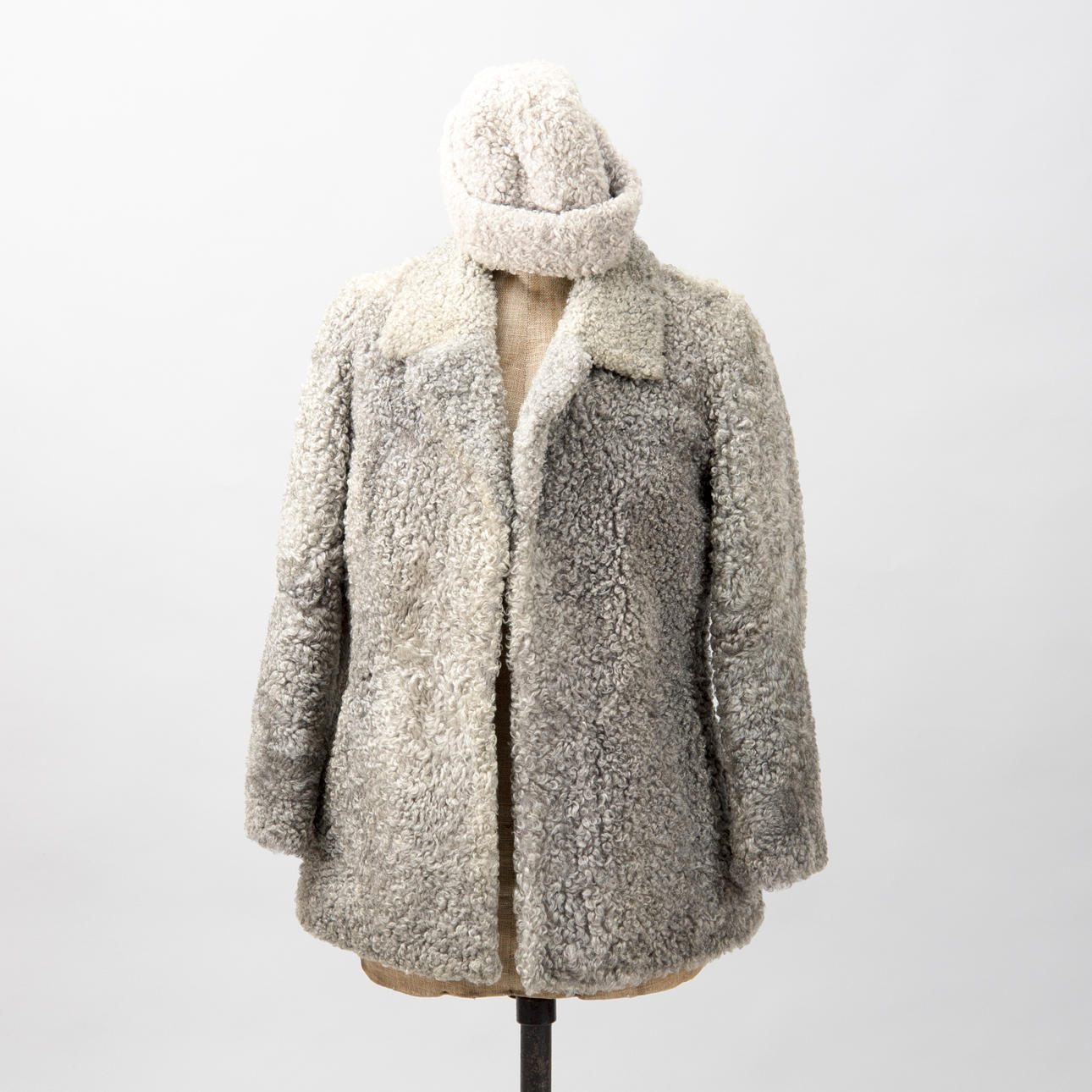 PÄLSJACKA SAMT MÖSSA, fårskinn, Perssons Päls Karlshamn.