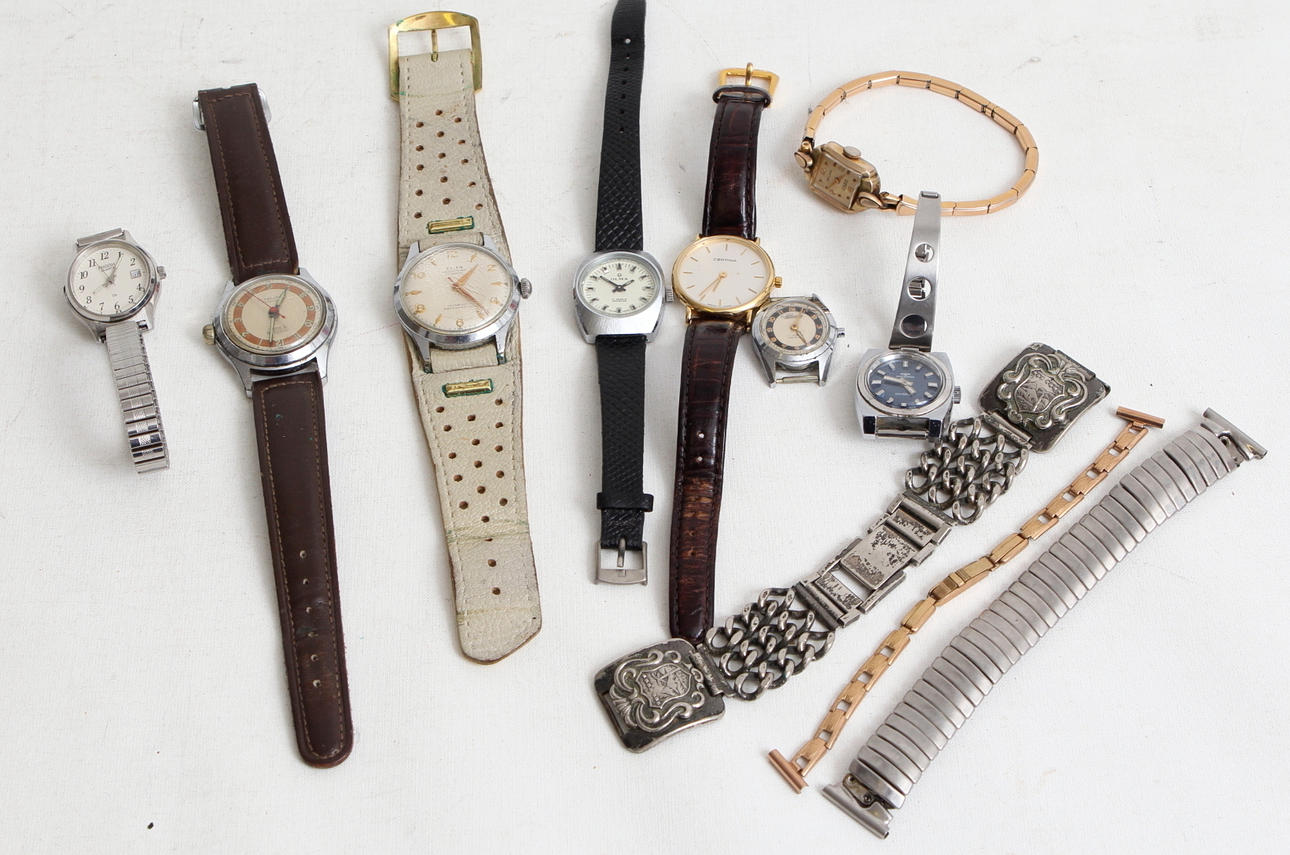 KLOCKOR, 8 st armbandsur, 3 st klockband metall.