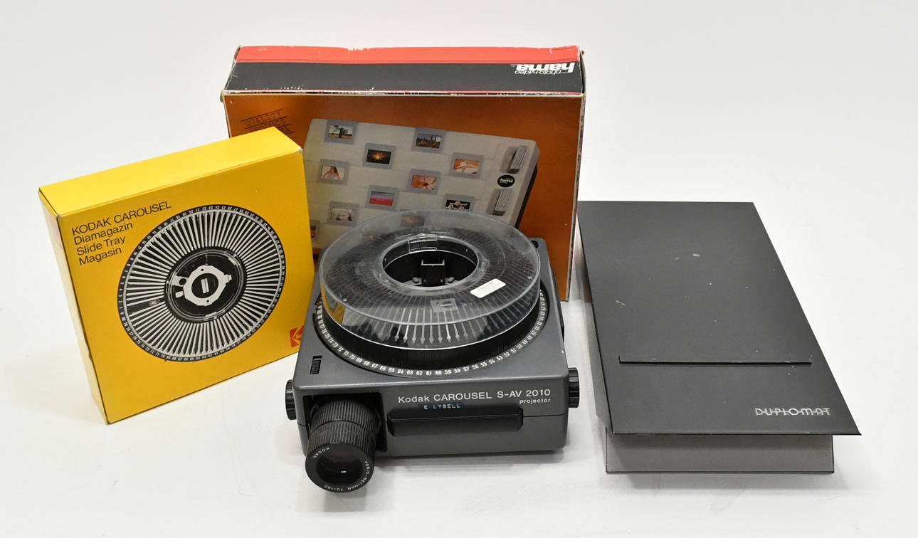 Kodak Carousel S-AV 2010 Projector & Diamagasin etc.