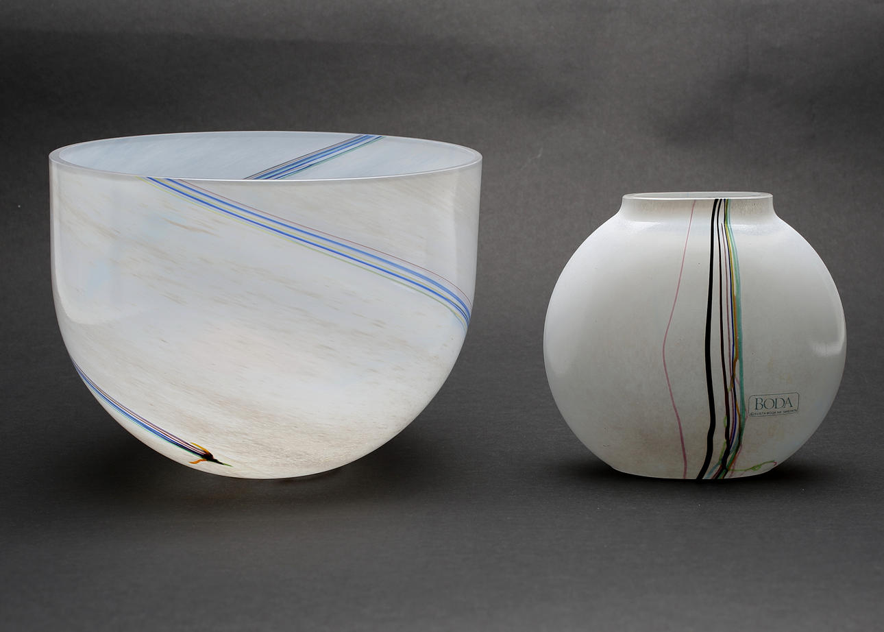 SKÅL samt VAS, 2 st, "Rainbow", Bertil Vallien, Kosta Boda.