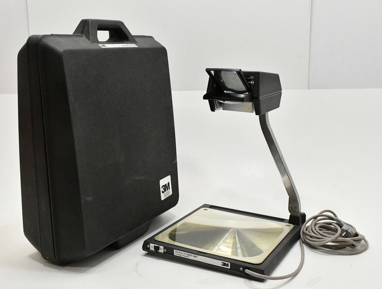3M Five O Eighty Eight 88プロジェクター Lighting-Gallery.net - HID, fluorescent and incandescent fixtures