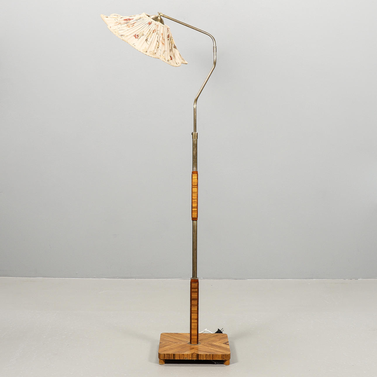 GOLVLAMPA 1930-tal.