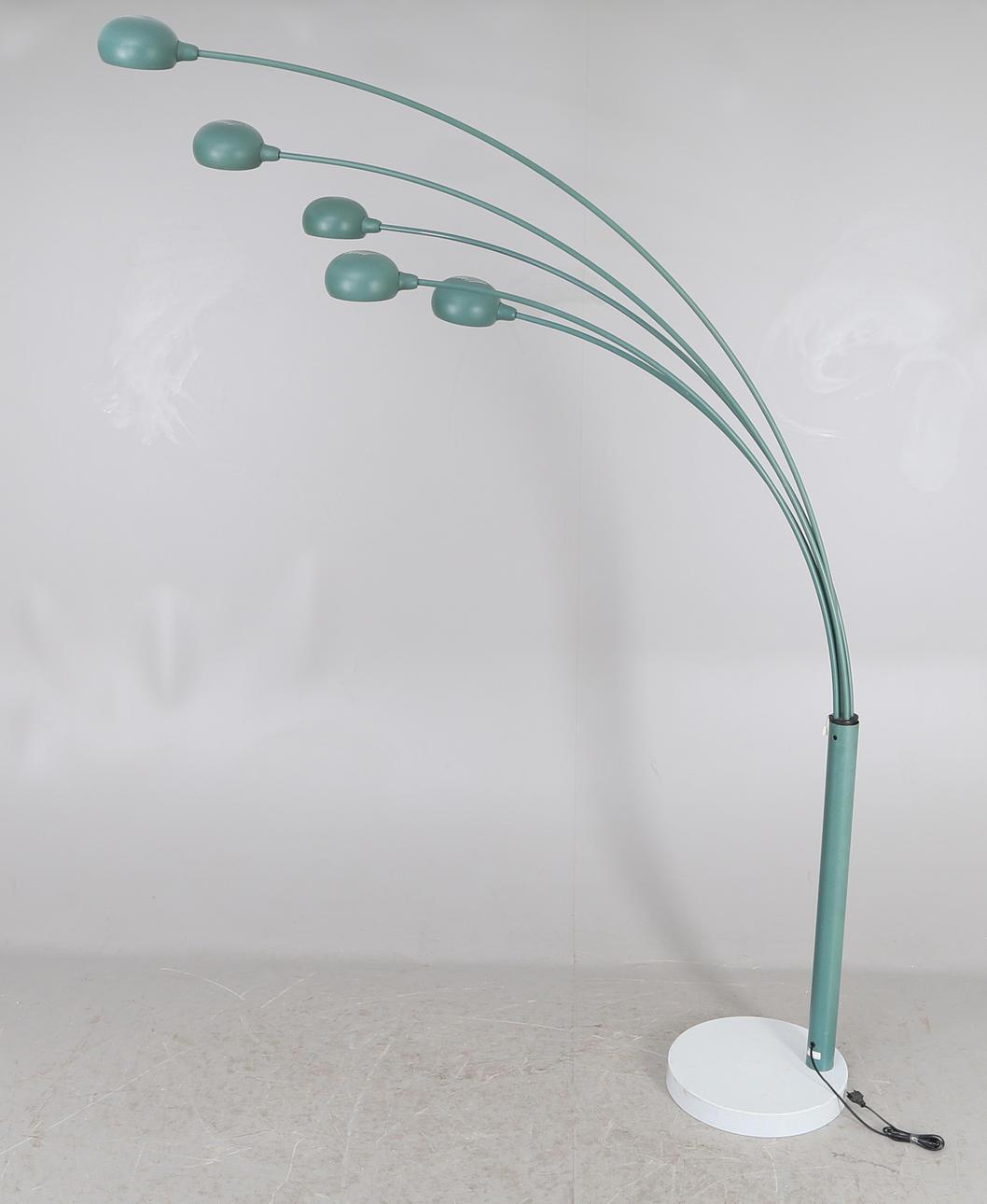 GOLVLAMPA med stenfot, 5 armad, 1900-talets senare del.